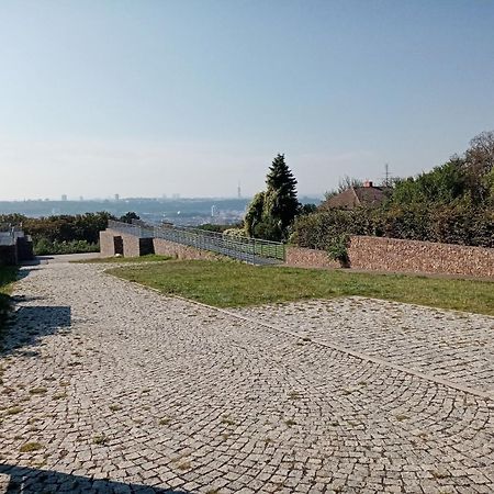 Apartman U Metra, 4 Hoste, Parking Free, Blizko O2 Arena Prag Exterior foto