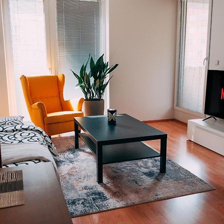 Apartman U Metra, 4 Hoste, Parking Free, Blizko O2 Arena Prag Exterior foto