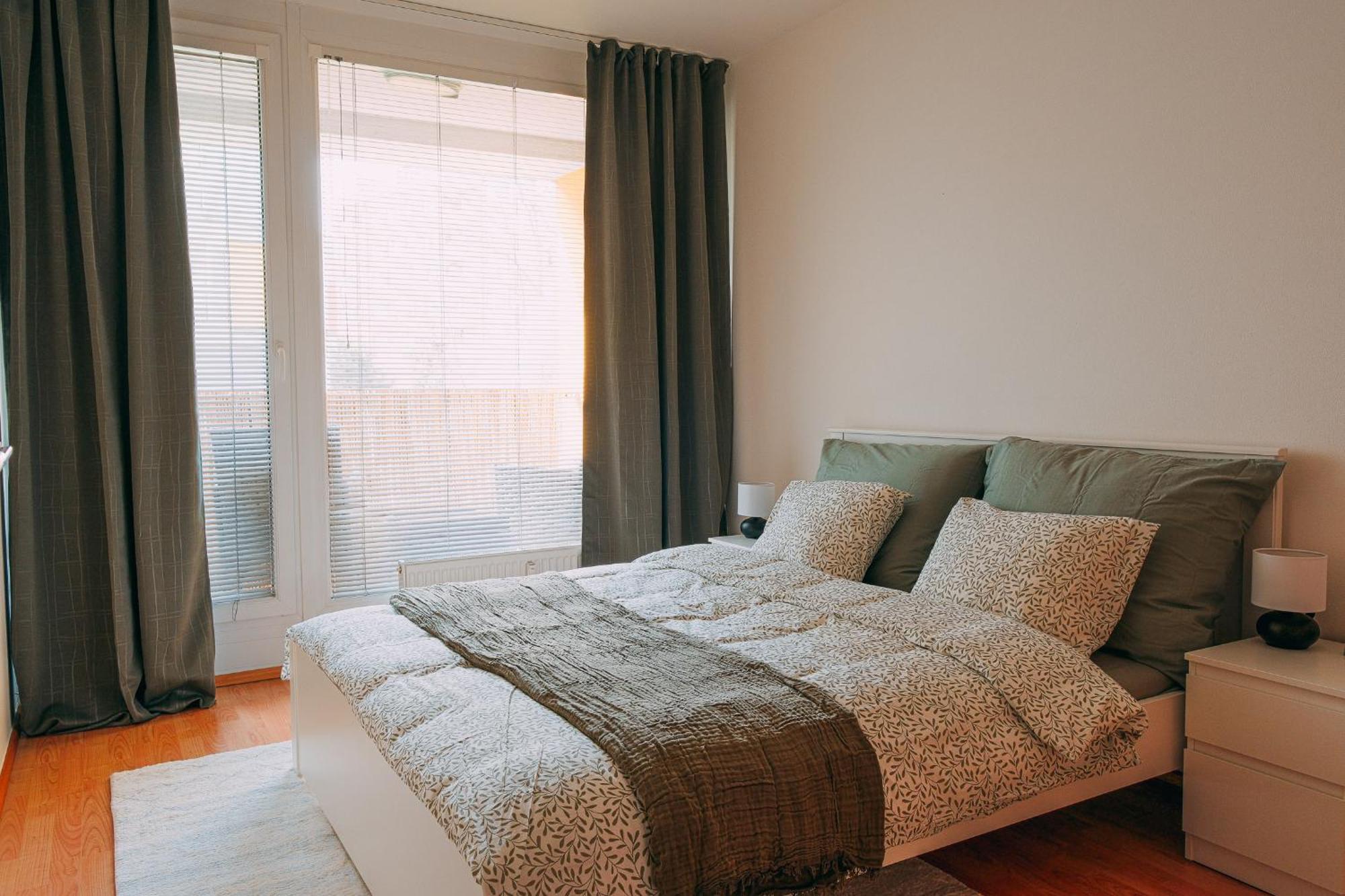Apartman U Metra, 4 Hoste, Parking Free, Blizko O2 Arena Prag Exterior foto
